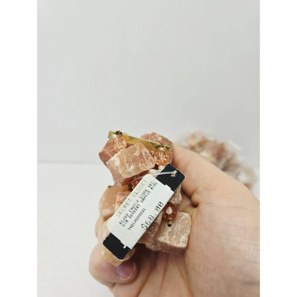 Kim Seybert Napkin Ring Holder set of 4 NEW plush rock chunky stone‎